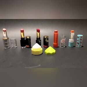 Lip stick / lip balms